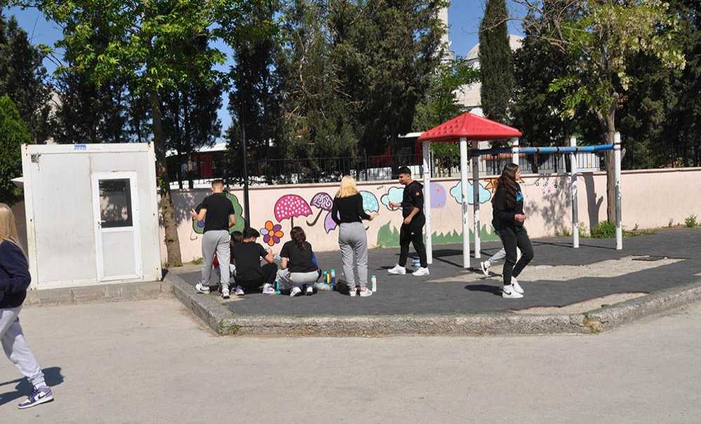 1 Kasım Okuluna Kardeşlik Eli