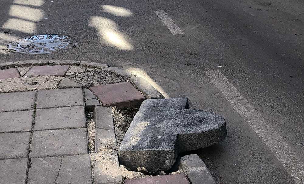 1 Senedir Yapılmayan Kaldırım