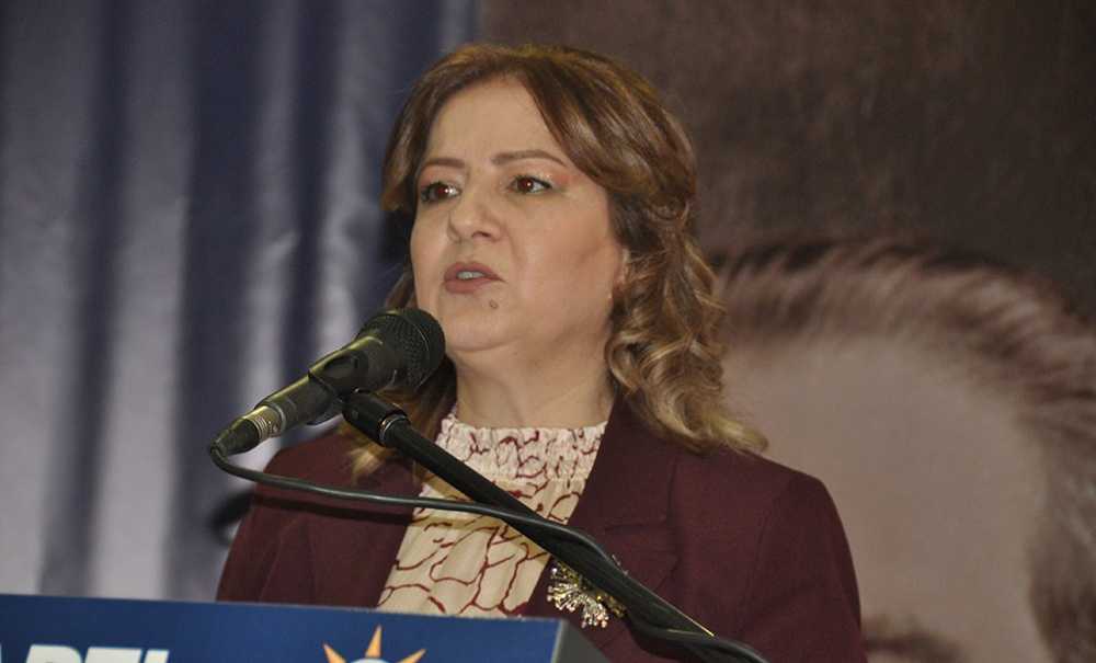 12 Bi̇n 800 Üyesi̇ Olan Ak Kadinlar Seçi̇me Gi̇tti̇