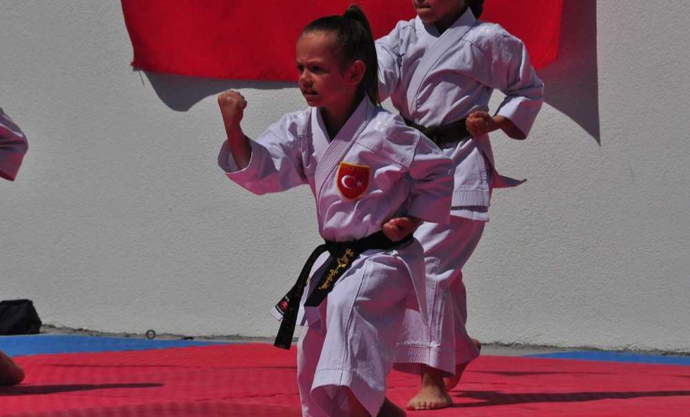 19 Mayıs Coşkuyla Kutlandı