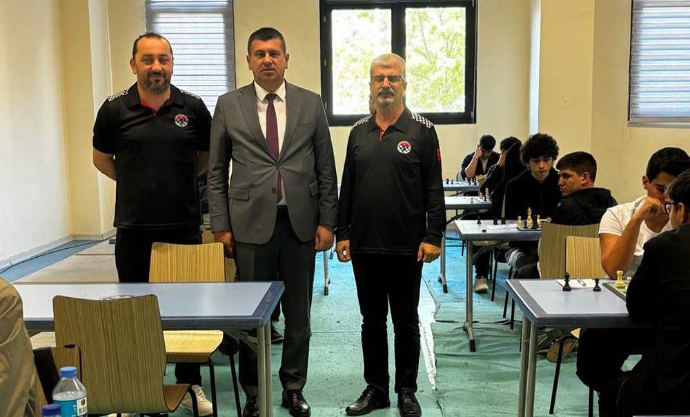 19 Mayis Satranç Turnuvasi Düzenlendi̇