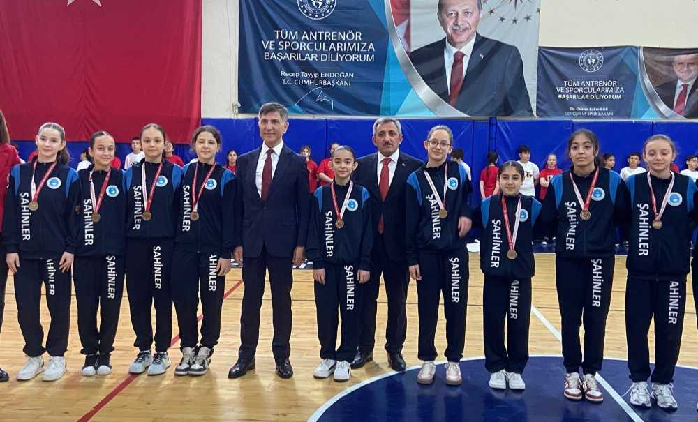 23 Nisan Coşkuyla Kutlandı