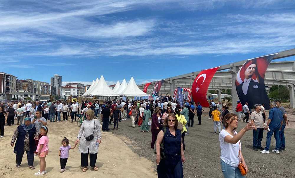 3. Kapalı Pazar Yeri̇ni̇n Temeli̇ Atıldı
