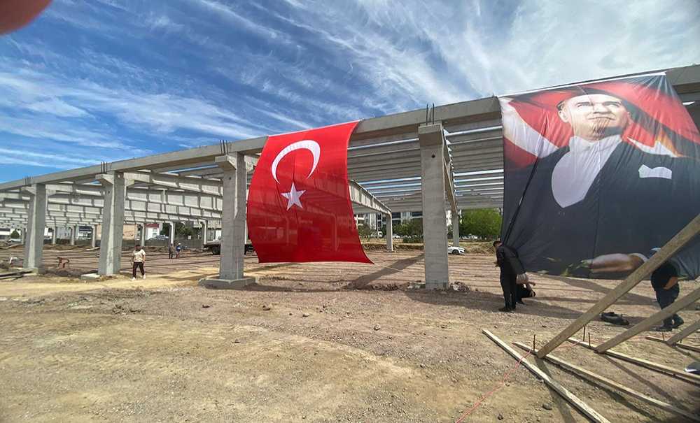 3. Kapalı Pazar Yeri̇ni̇n Temeli̇ Atıldı