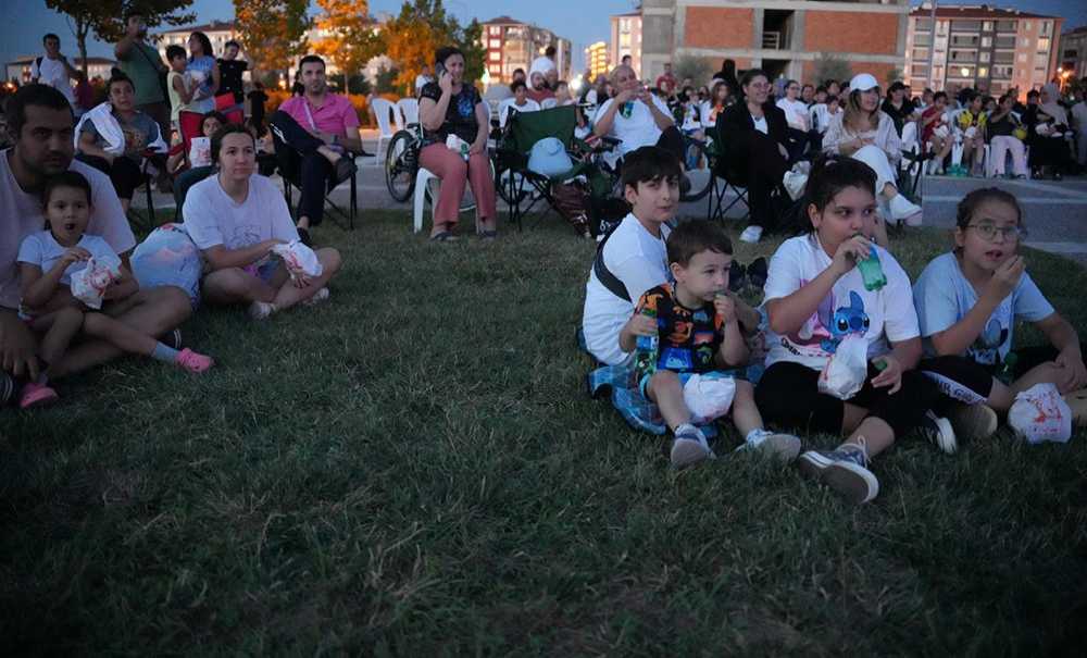 Açık Hava Sinema Günleri Devam Ediyor