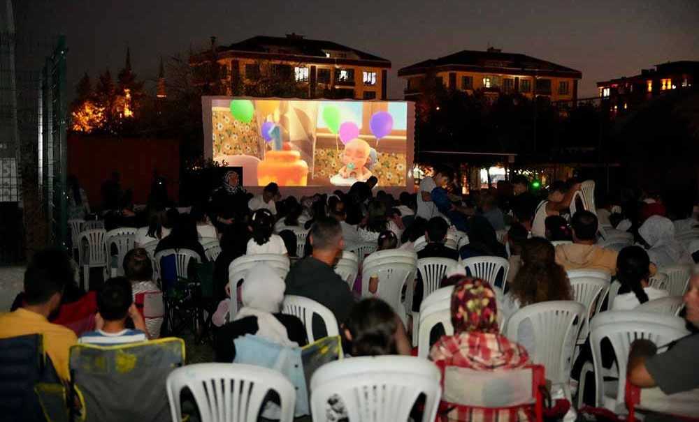 Açık Hava Sinema Günleri Devam Ediyor