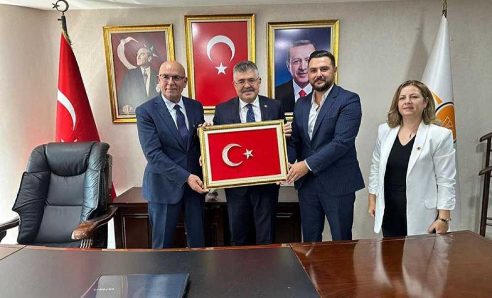 Ak Parti Esnafı Ziyaret Etti