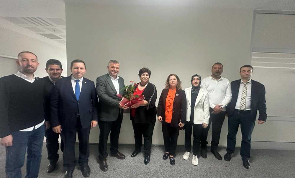 Ak Parti Sağlık Çalışanlarının Tıp Bayramını Kutladı