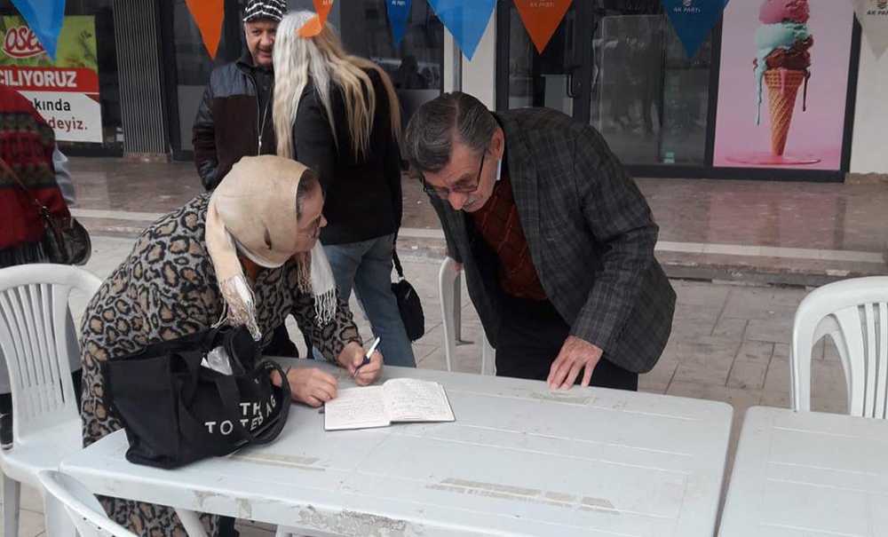 Ak Parti Toki̇ Konutları Önünde Stant Açtı