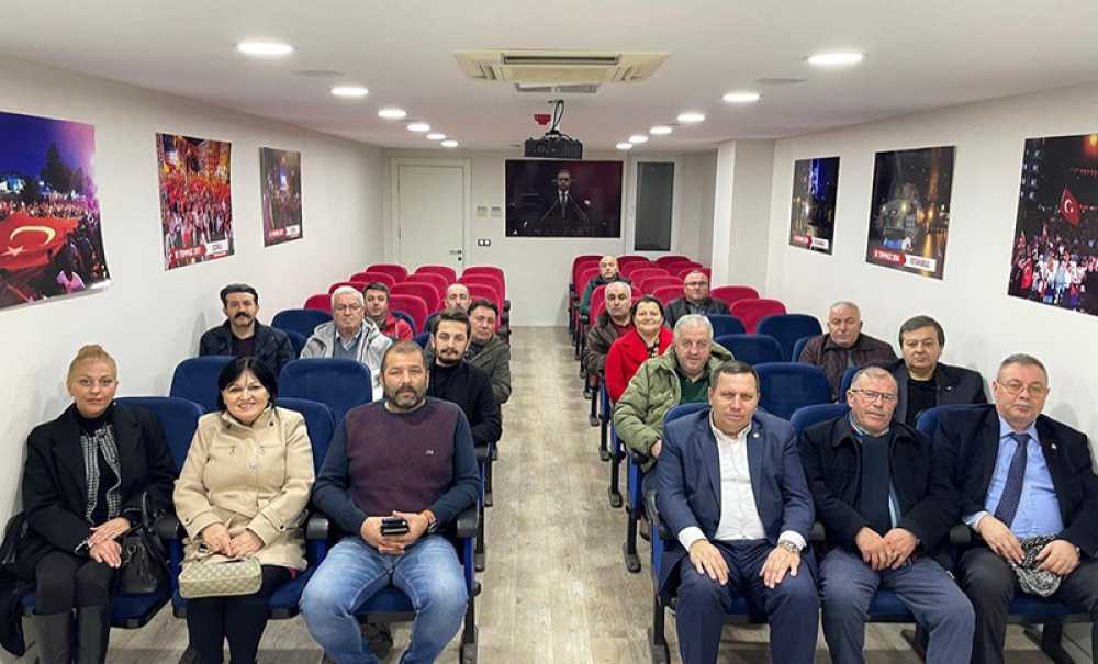 Ak Parti Yılın Son Toplantısını Yaptı