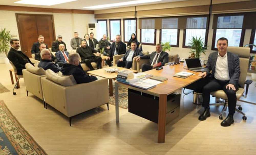 Ak Parti'den Chp Ve Belediyeye İadeyi Ziyaret