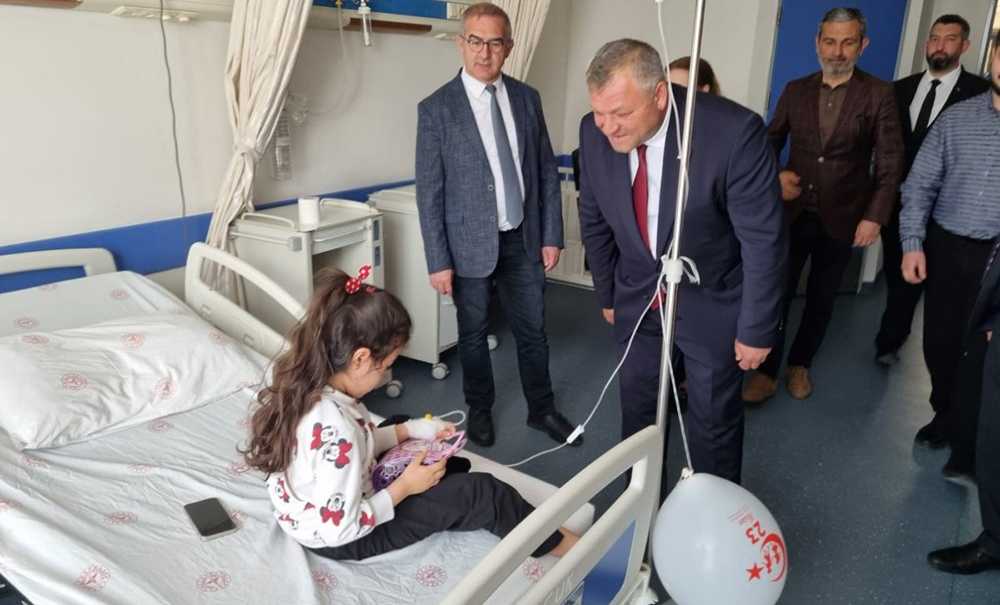 Ak Parti'den Hastaneye Anlamlı Ziyaret