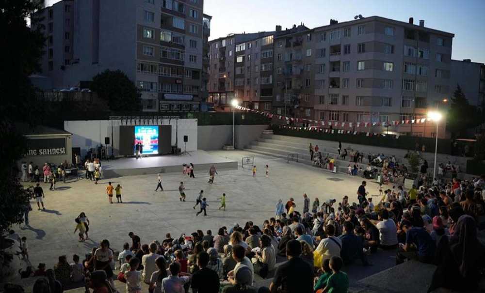 Akşamlar Açık Hava Sinemasıyla Şenleniyor
