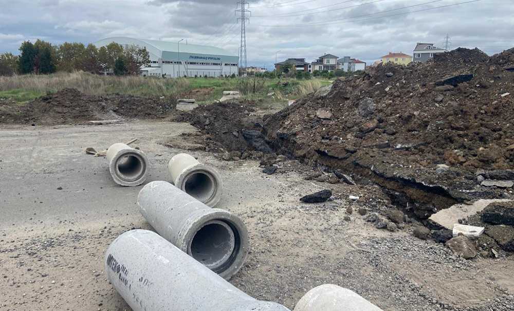 Alt Yapı Çalışması Nedeniyle Yol Trafiğe Kapatıldı