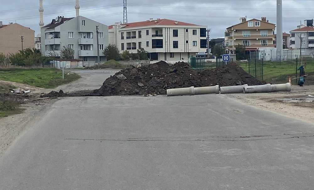 Alt Yapı Çalışması Nedeniyle Yol Trafiğe Kapatıldı