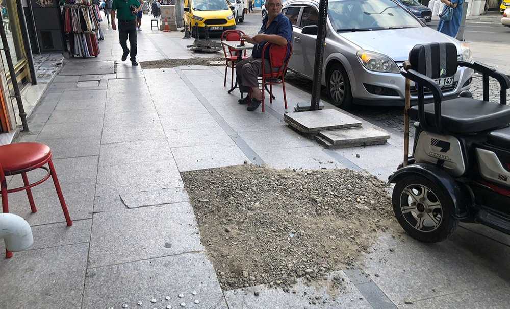 Alt Yapı Nedeniyle Sokaklar Delik Deşik!