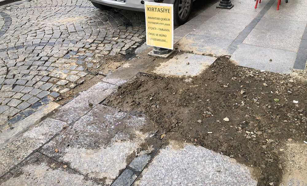 Alt Yapı Nedeniyle Sokaklar Delik Deşik!