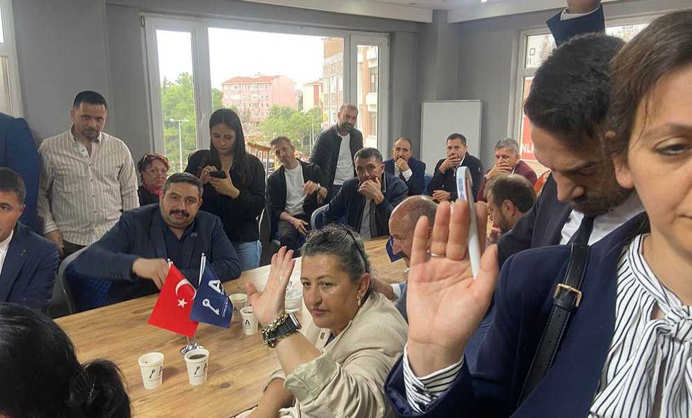 Anahtar Parti'de Gergin Seçim