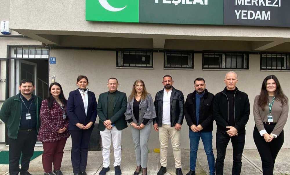 Anahtar Parti'den Yeşilay'a Ziyaret