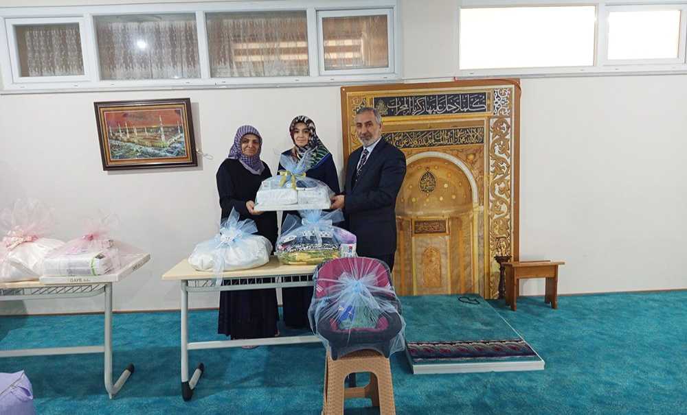 Anneler Ve Gelin Adayları İçin Bohça Hazırlandı