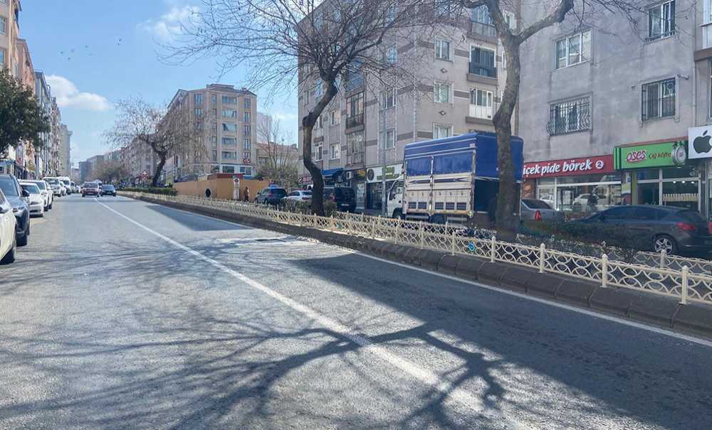 Atatürk Bulvarı'nda Refüjler Yenilendi