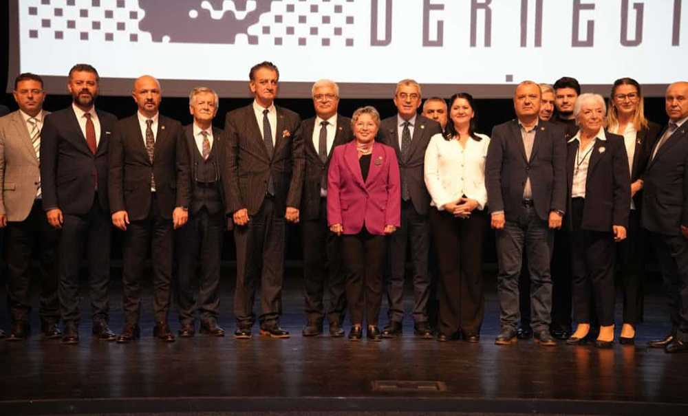 Atatürk'ün Yolunda Demokrasi Konferansı Gerçekleşti