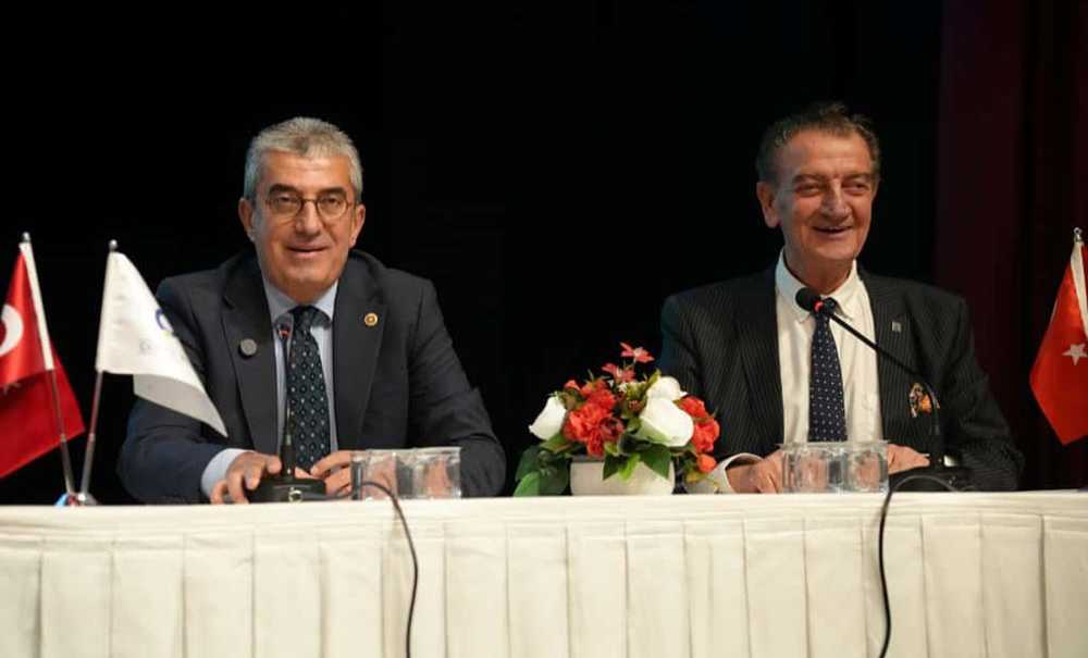 Atatürk'ün Yolunda Demokrasi Konferansı Gerçekleşti