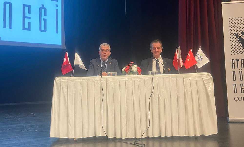 Atatürk'ün Yolunda Demokrasi Konferansı Gerçekleşti
