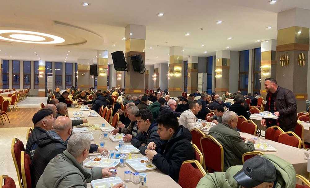 Avcılar Derneği̇ İftar Düzenledi̇