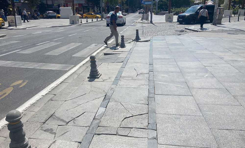 Aylardır Değişen Bir Şey Yok!