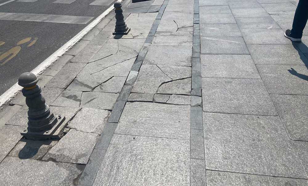 Aylardır Değişen Bir Şey Yok!