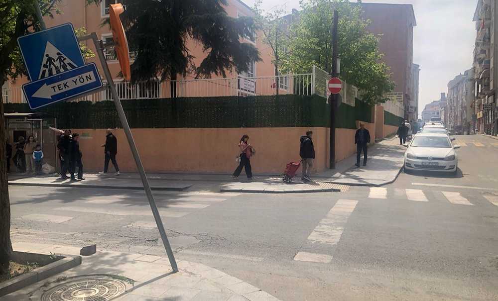 Aynalı Levha, Trafiği Tehlikeye Düşürüyor