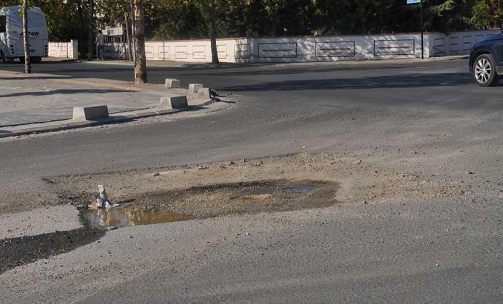 Aynı Yerden Su Defalarca Patladı