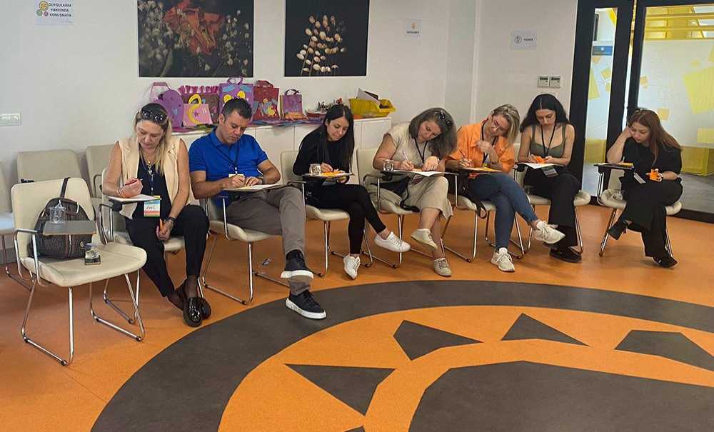 Başkan Sarıkurt, Çocuklar İçin Gönüllü Oldu