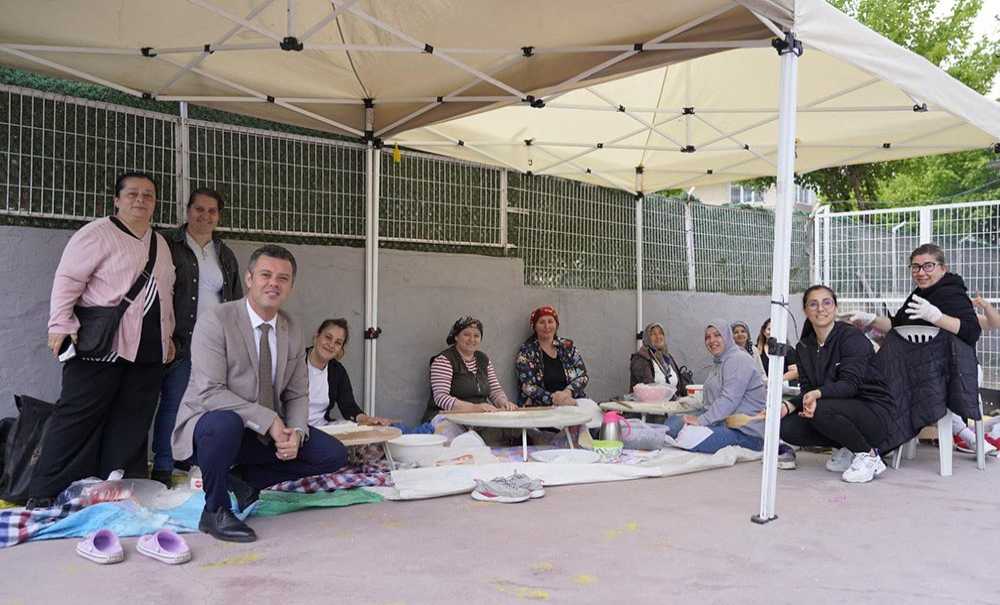 Başkan Sarıkurt, Kermese Katıldı