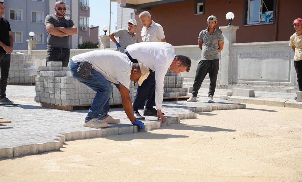 Başkan Sarıkurt Kilit Taşı Döşedi