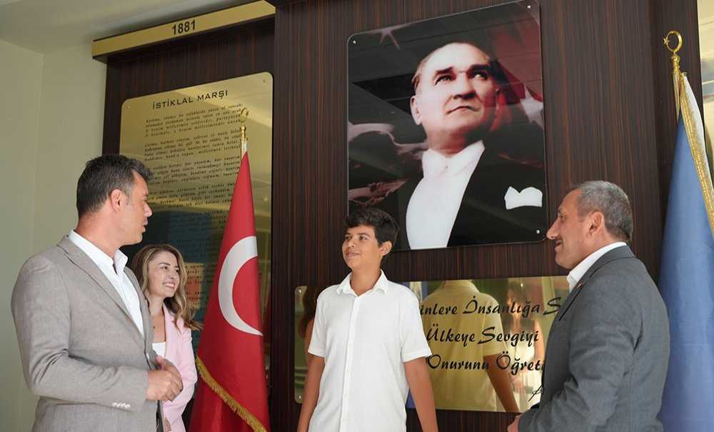 Başkan Sarıkurt Lgs Birincisini Tebrik Etti