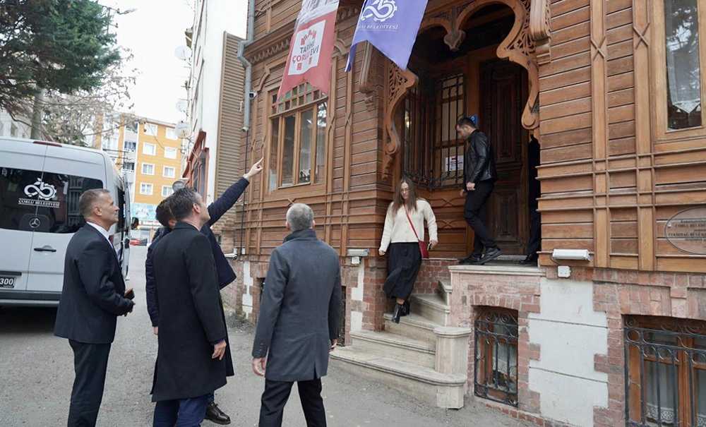 Başkan Sarıkurt Misafirlerine Çorlu'yu Gezdirdi