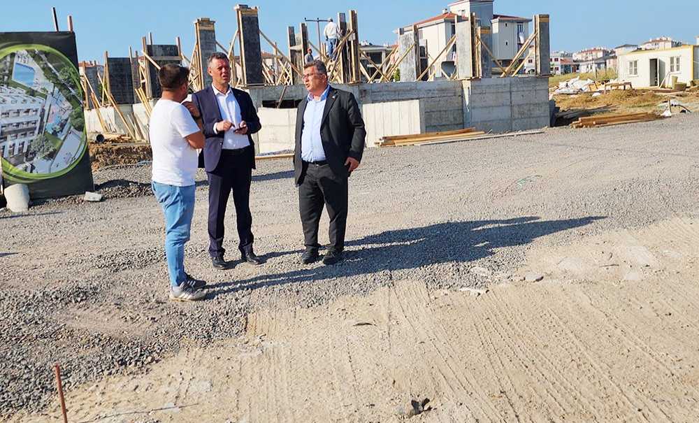 Başkan Sarıkurt, Rumeli Mahallesi'ndeki Çalışmaları İnceledi