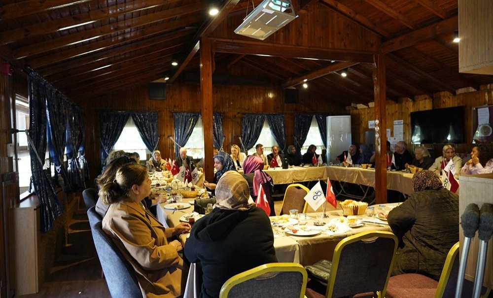 Başkan Sarıkurt, Şehit Anneleriyle Bir Araya Geldi