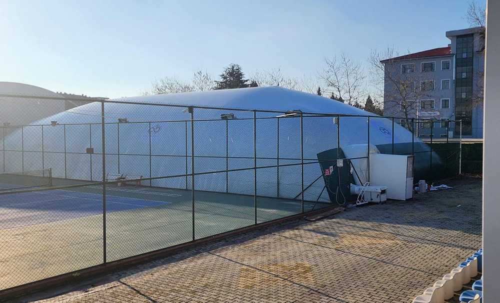 Başkan Sarıkurt Spor Tesislerini İnceledi