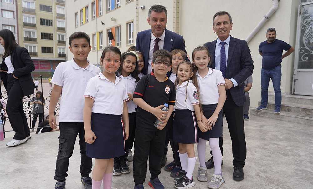 Başkan Sarıkurt, Unilever-İş İlkokulu Bahar Kermesine Katıldı