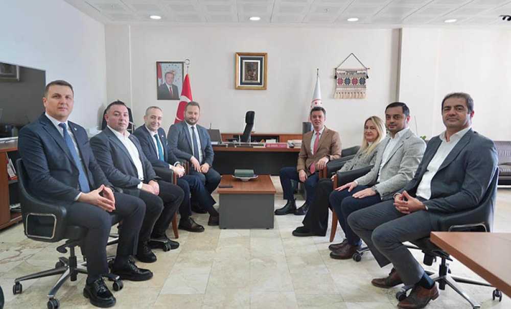 Başkan Sarıkurt Ziyaretlerde Bulundu