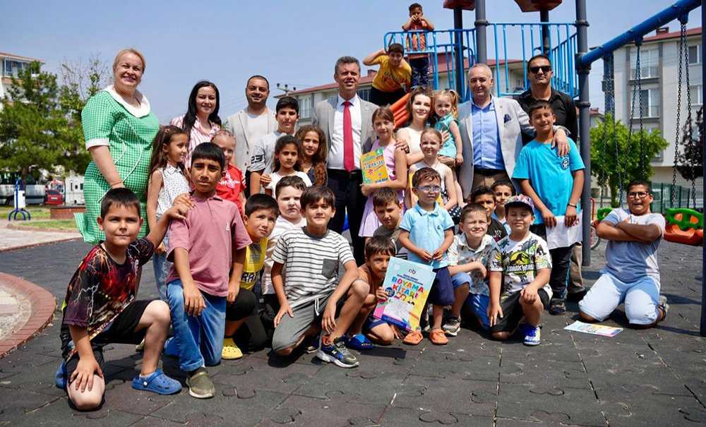 Başkan Sarıkurt'tan Öğrencilere Karne Hediyesi