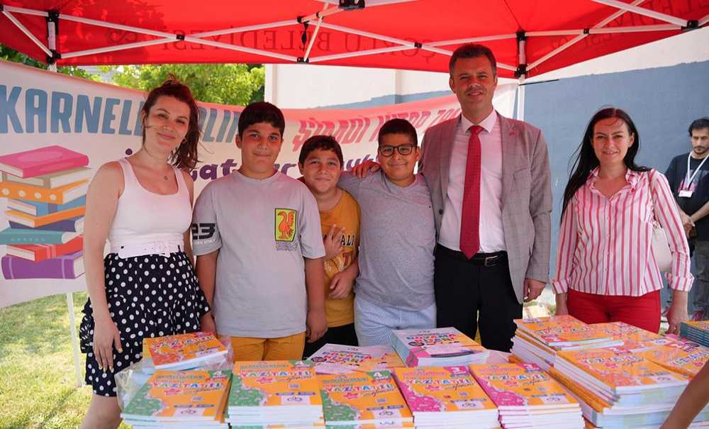 Başkan Sarıkurt'tan Öğrencilere Karne Hediyesi