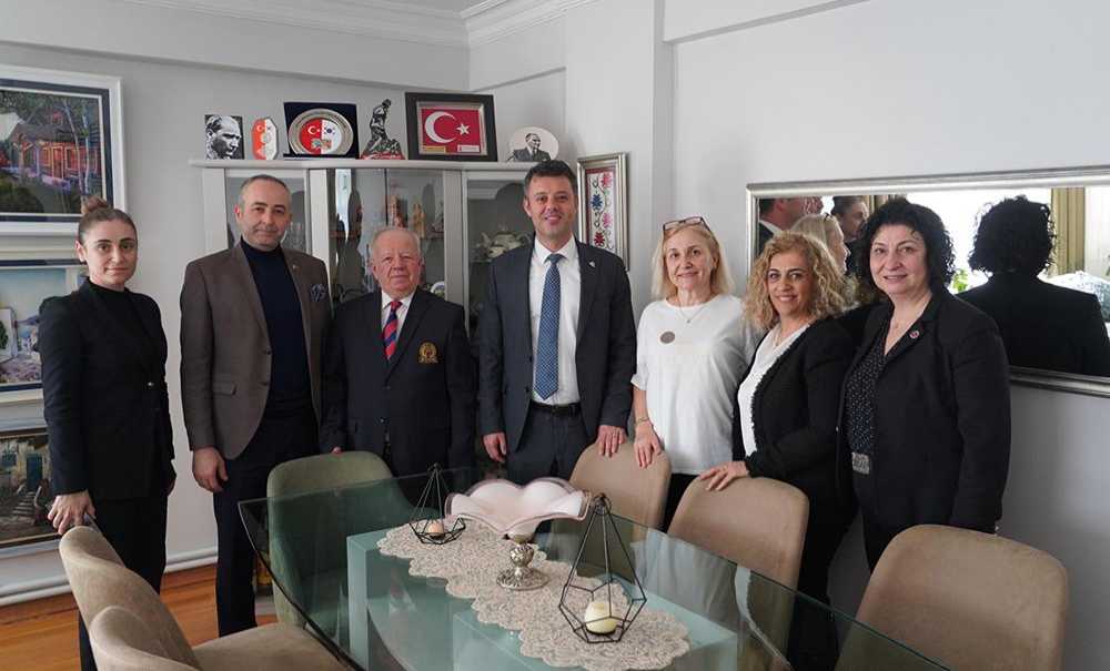 Başkan Sarıkurt'tan Şehit Aileleri Ve Gazilere Ziyaret