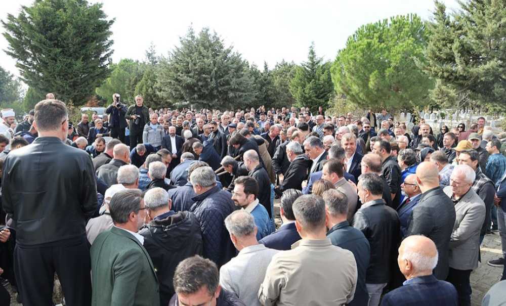 Başkan Sarıkurt'un Annesi Toprağa Verildi