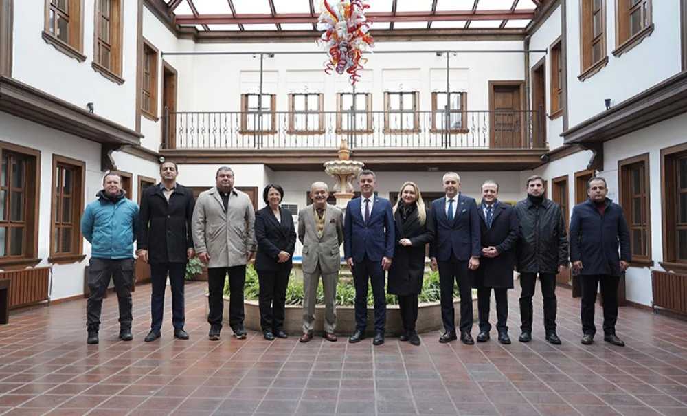 Başkan Sarıkut Eskişehir'de Ziyaretlerde Bulundu