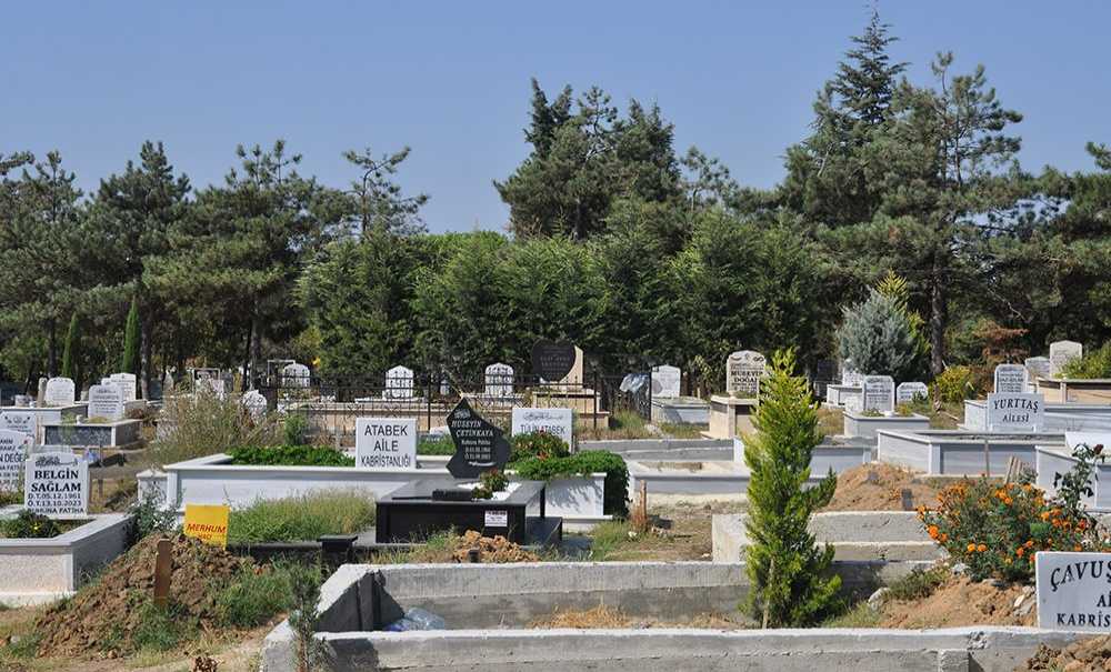 Bayramda Mezarlıklar Ziyaret Edildi