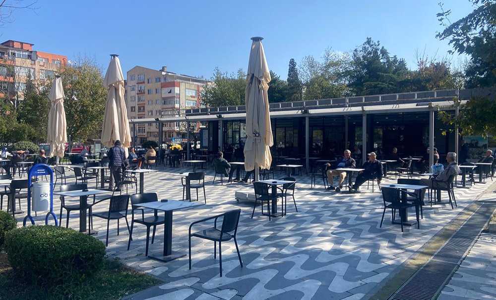 Belediye Ekipleri Parkı Dip Bucak Temizledi